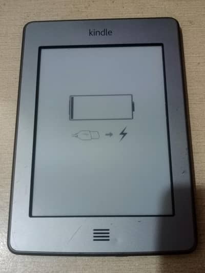 Amazon Kindle Touch (4th Gen) - Crystal Clear Screen