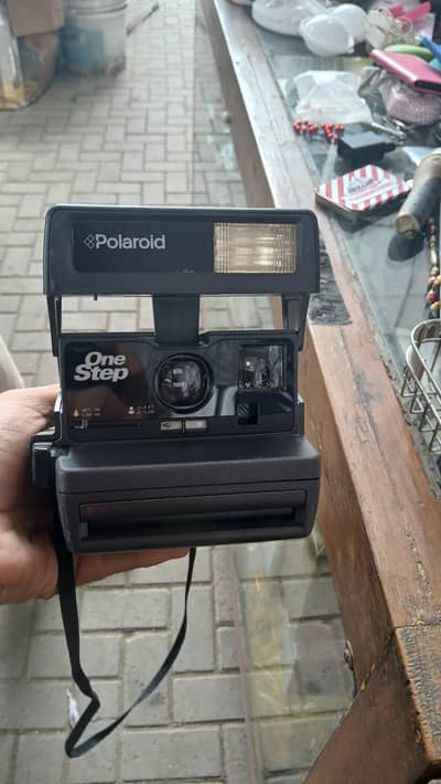  Polaroid OneStep Instant Camera – As-Is (For Sale)