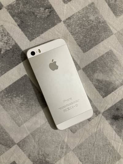 iphone 5s 16 GB all okay no parts change air tight Lahore Johor town