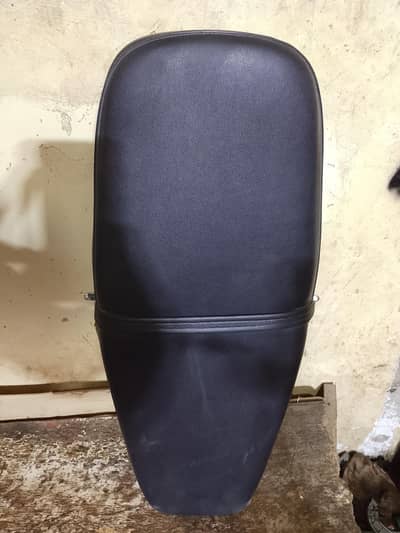 CB 180 genuine seat