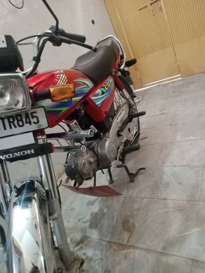 Honda CD 70 2024