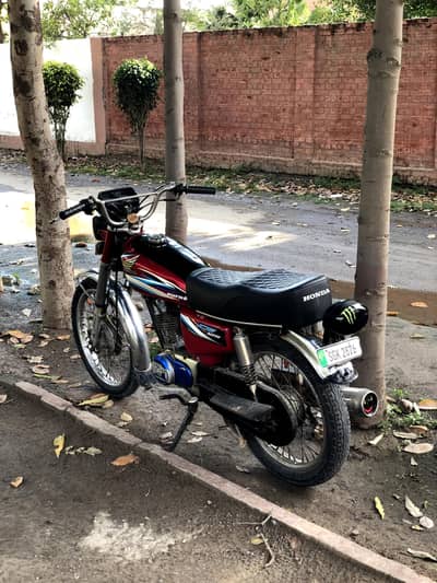 honda CG 125 2015 model up for sale