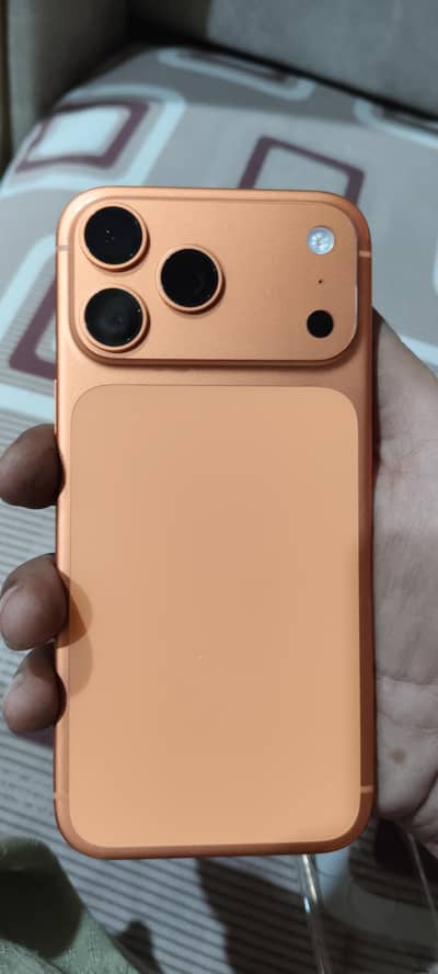 lush condition phone complete box 17 pro max jv