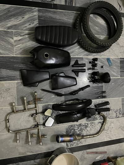 Cafe racer accessories