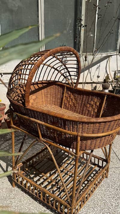 BABY COT/CRADDLE IN GOOD QUALITY