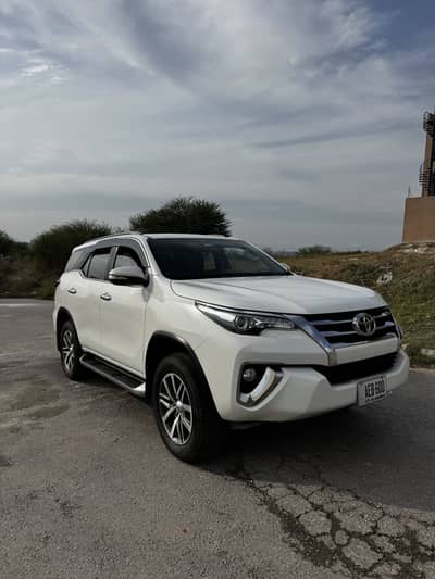 Toyota Fortuner 2017 Petrol – Excellent Condition – 95,000 KM