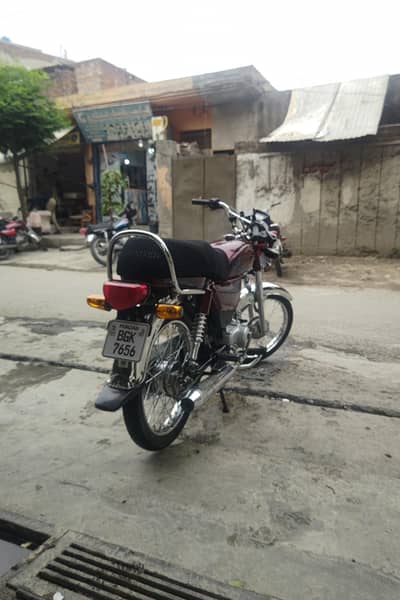 United 70cc 2026 Model - Lahore Registered - 10/10 Condition