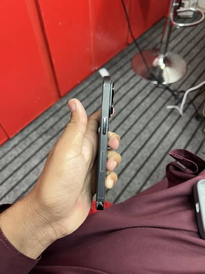 iPhone 14 pro factory unlock sim time available