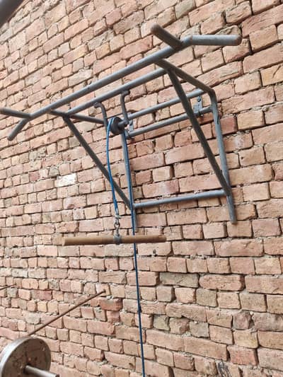 Heavy duty PULL UPS bar +  pulleys system with weights stack