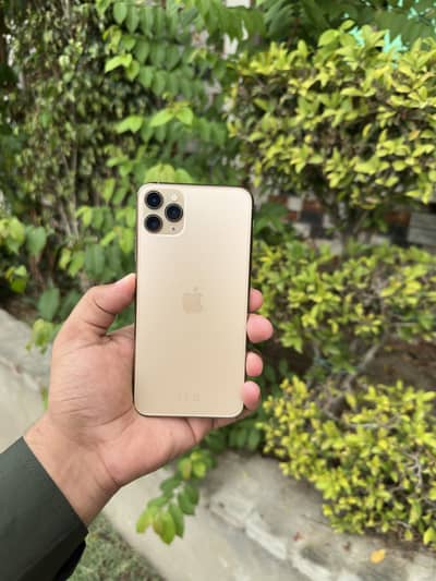 iPhone 11 Pro Max 256gb pta approved 03097277399