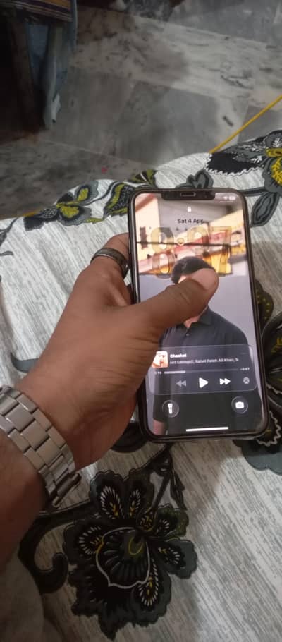 I phone 11 pro max 256 GB