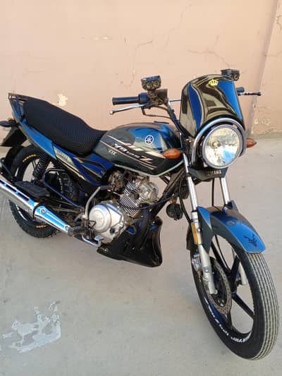 Yamaha 125ZDX Model 2023 (Ph# 0,3,2,1,2,6,6,2,5,5,2)