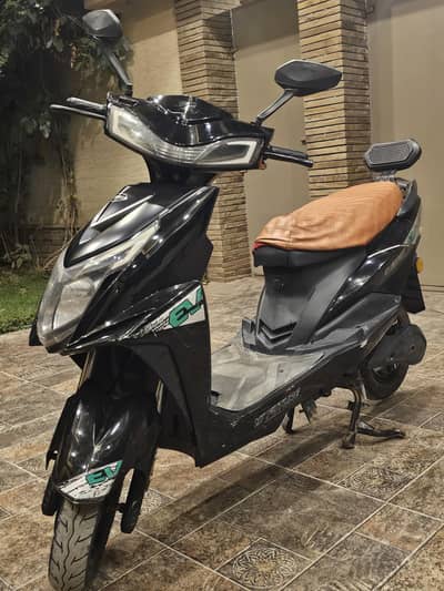  YJ Future Azadi Electric Scooty 2019 for Sale