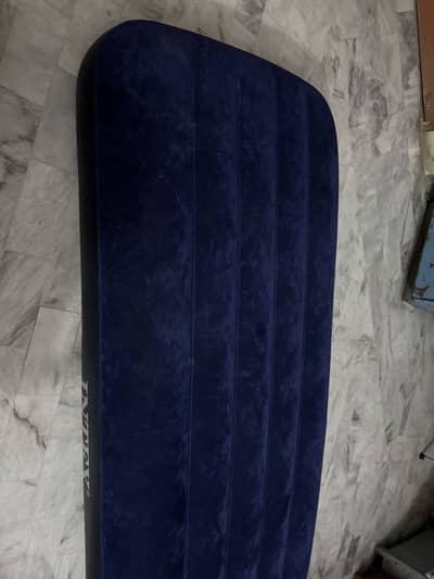 Intex air mattres