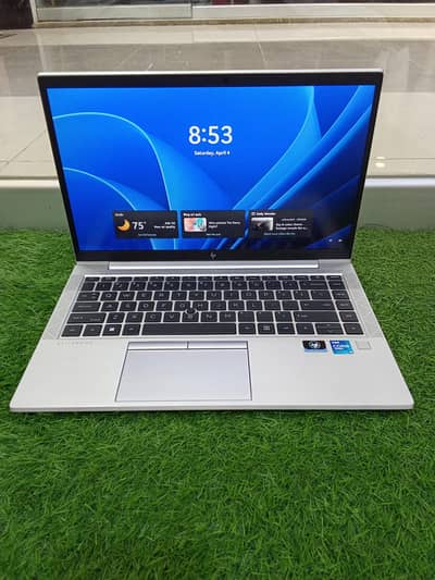  HP Elitebook 840 G8 ( New Logo with Touch screen) 