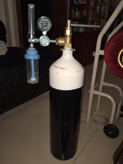oxygen cylinder
