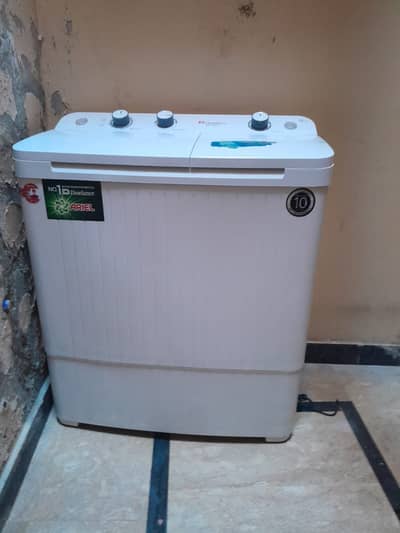 Semi automatic washing machine with dryer