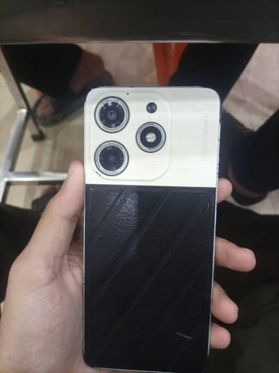 Tecno Spark 10 Pro - 256GB/8GB - 10/10 Condition - Full Box