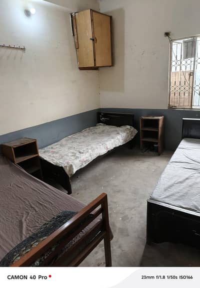 laraib bachelor hostel