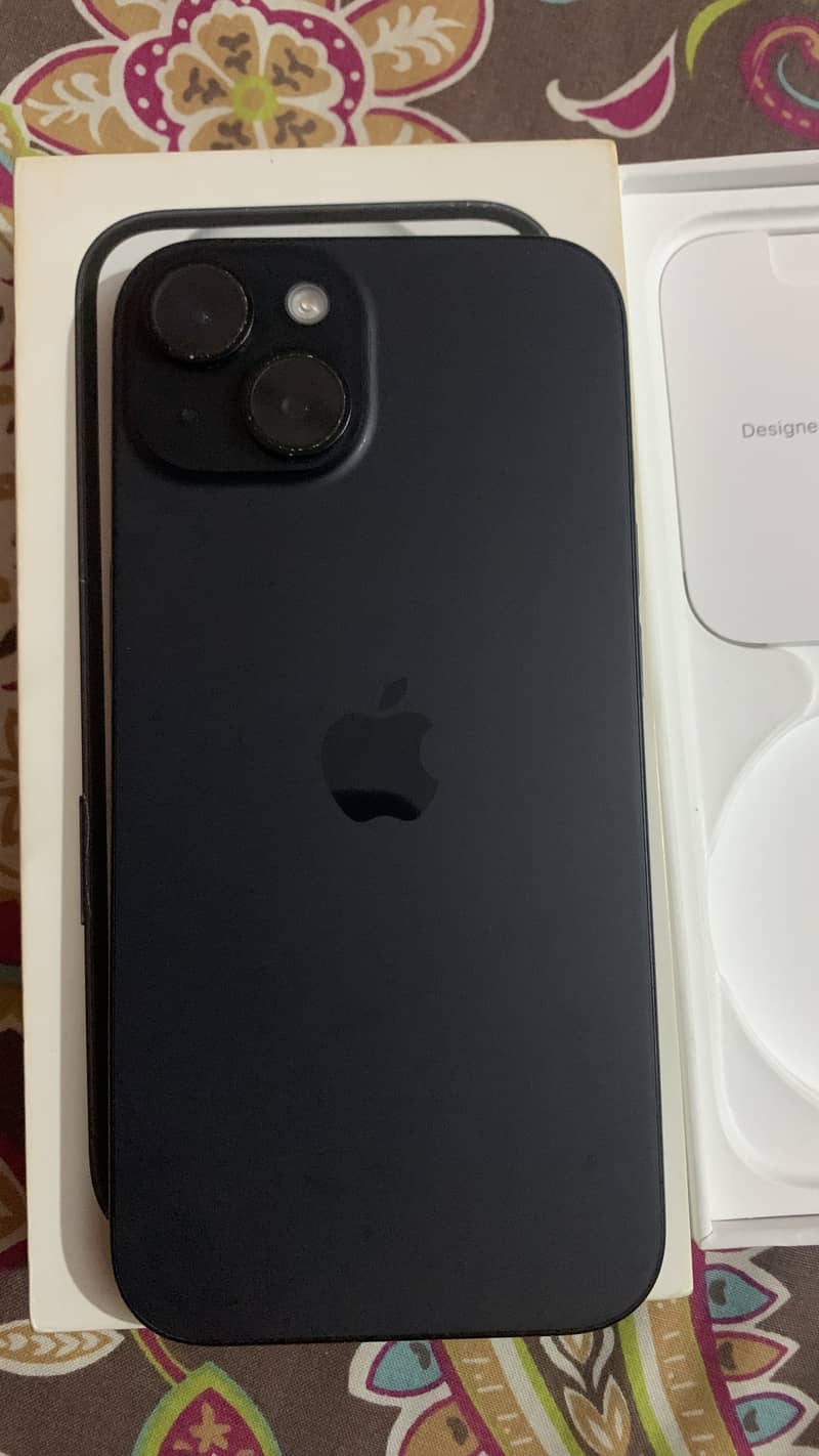 Apple iPhone 15 2