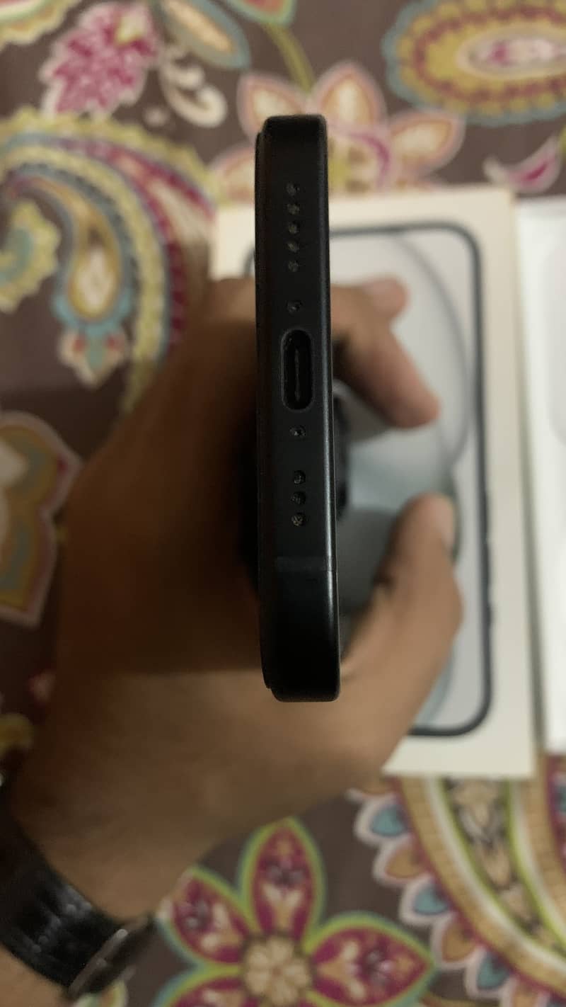 Apple iPhone 15 5