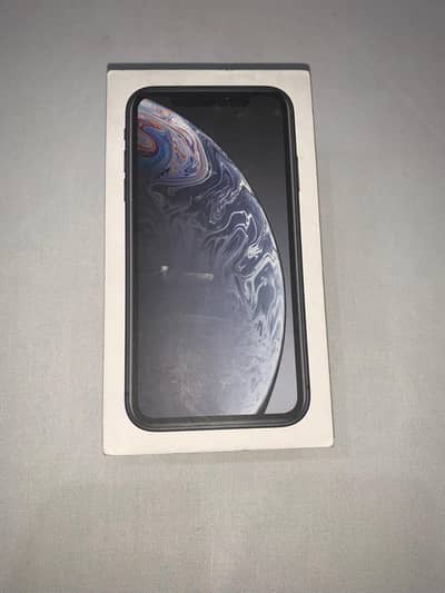 I phone xr with box | Scratchless phone 10/10