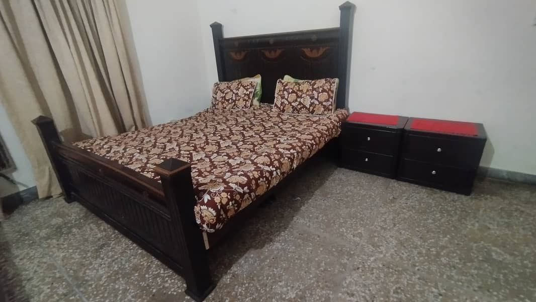 Bed set n side table 1
