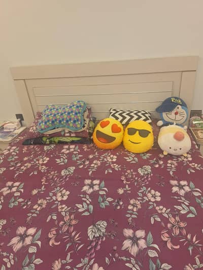 King Size Bed, wardrobe, dressing with mattress