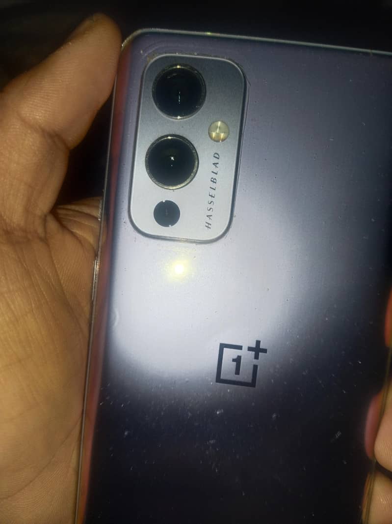 OnePlus 9 4