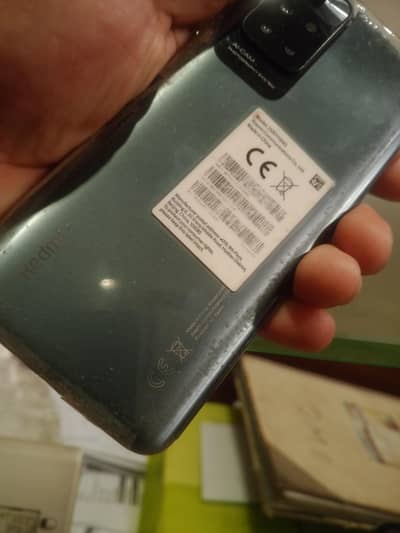 Redmi 10.6. 128gb or 10by 10 condition mein hai