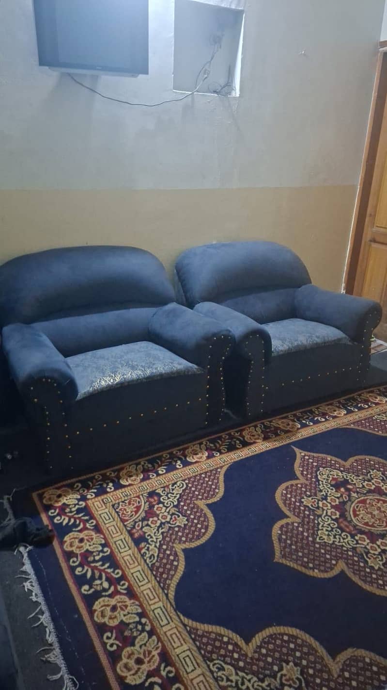 Sofa set 0