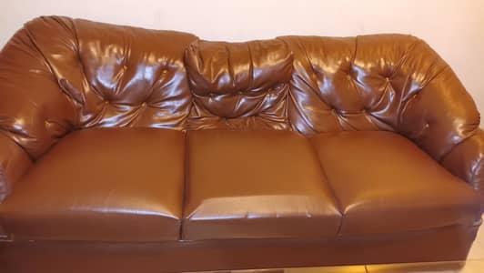 Rexine Sofa Set 3+1+1 Seaters Great Condition.