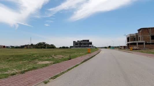 Good Location 7 Marla Residential Plot In Bahria Town Phase 8 For sale