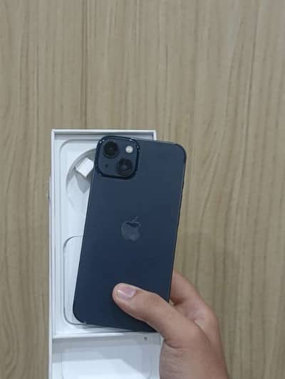 iPhone 13 ( brand new in apple warranty )