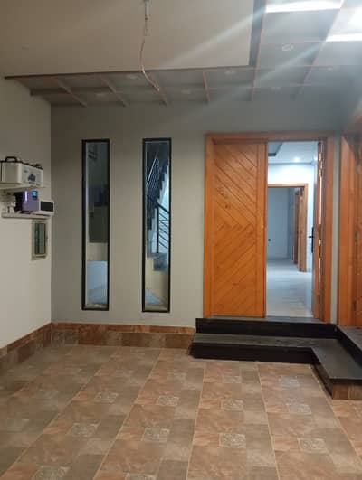 Madal city Canal Road