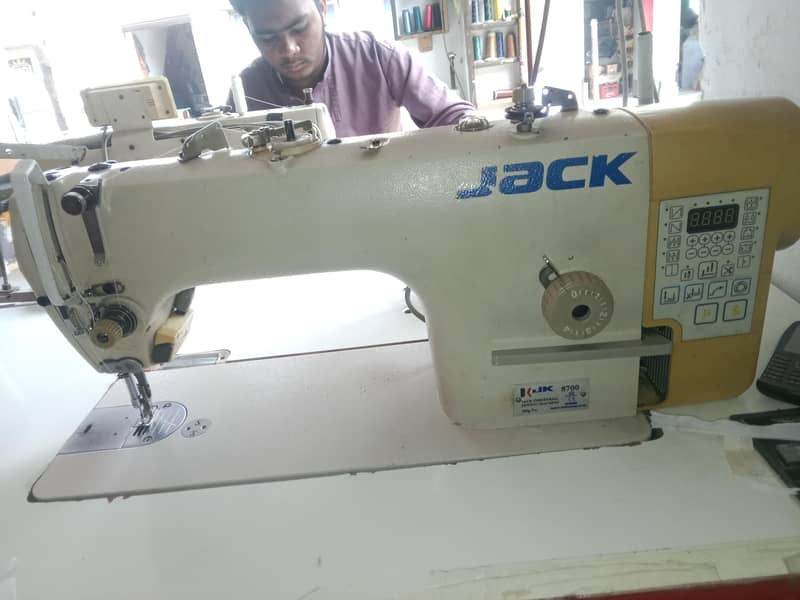 singer sewing machine 13