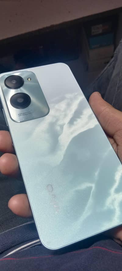 vivo y18 Al ok 10by10 4+4/128