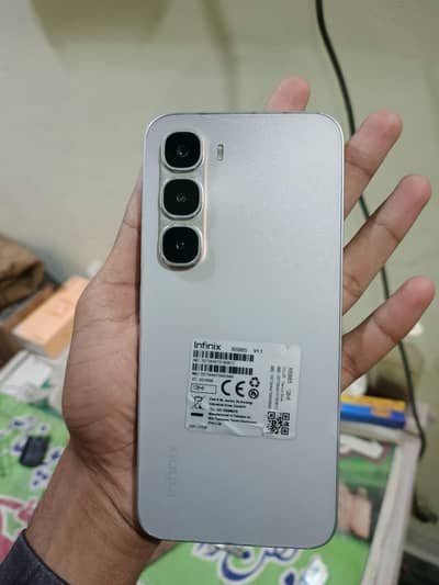 Infinix hot 60 pro 10/9.5 Condition