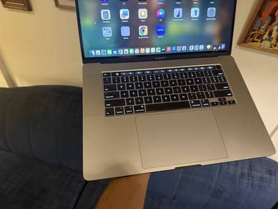 MacBook Pro 2019 - 16 inch Core i9 - 1 TB SSD  MacBook is fully okay