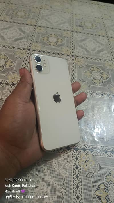 iphone 11 bypass 64gb 86%bh good Condition