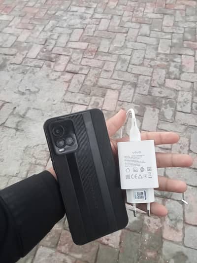 Vivo y33s 8/128 GB