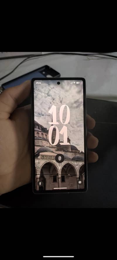 selling my pixel 7a  9/10