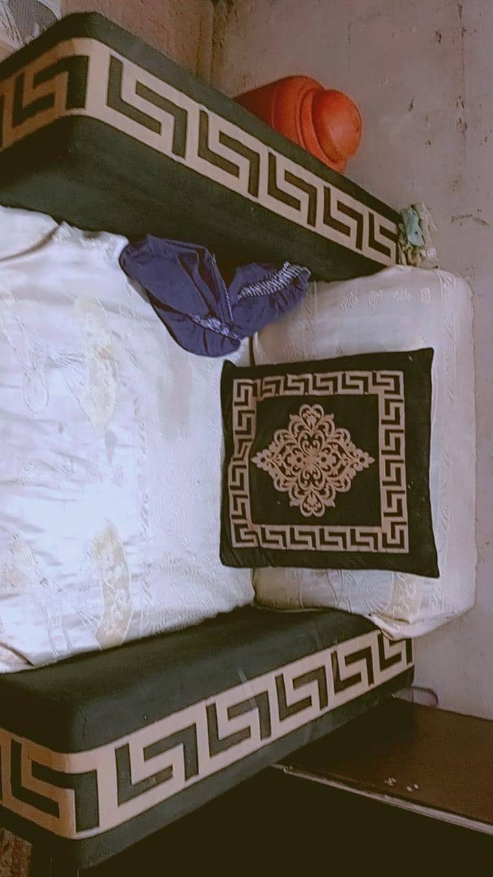 3 sofas condition like new 3