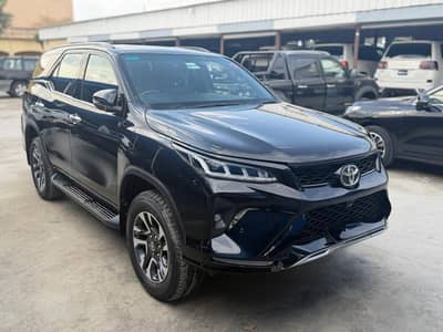 Toyota Fortuner legerder