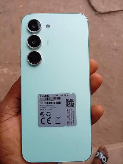 Tecno spark 40 pro ( 16/256)