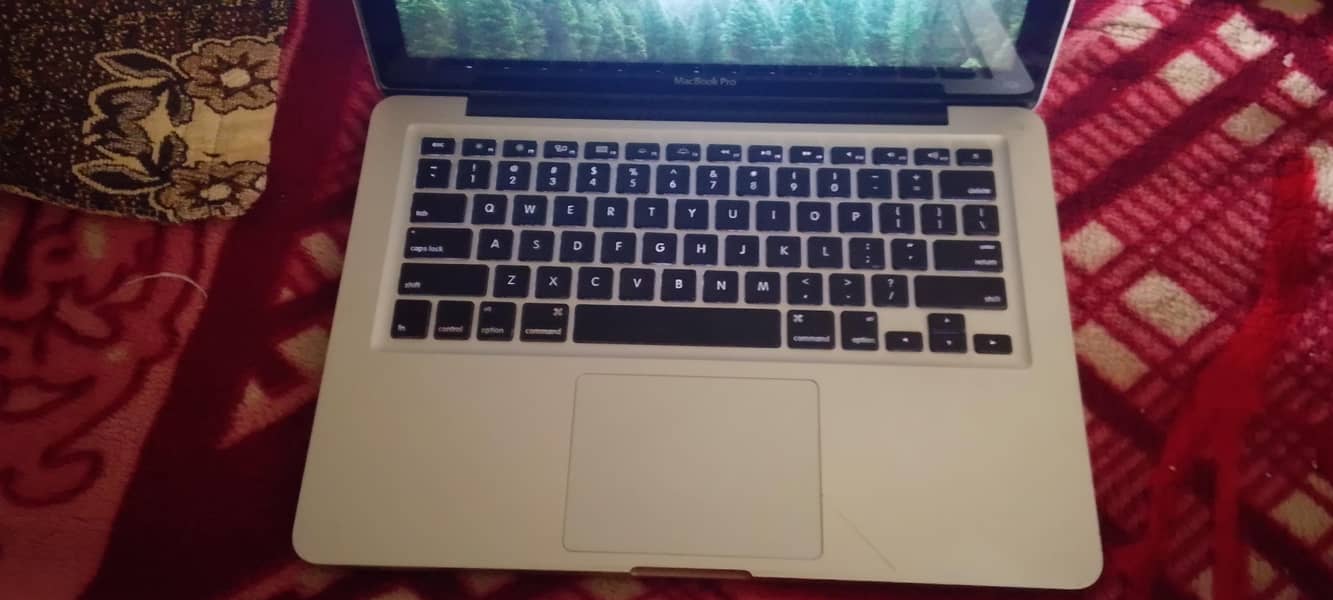 Macbook pro 0