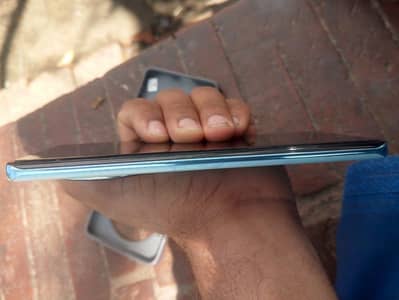 mobil ok ha koye problem nhi arjant sell karna ha