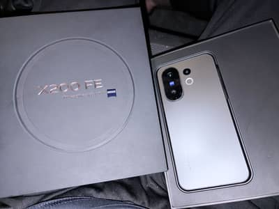 Vivo x200 FE - 12/512GB. New