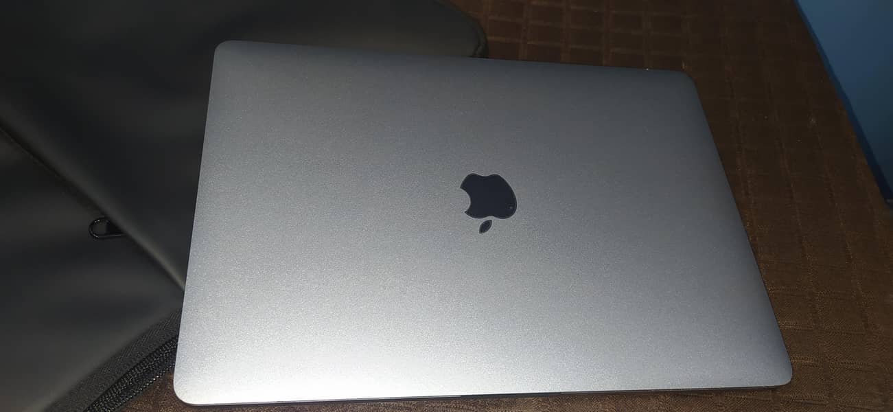 Mac book pro 8