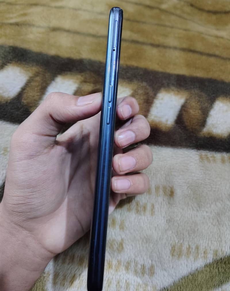 OnePlus n200 5